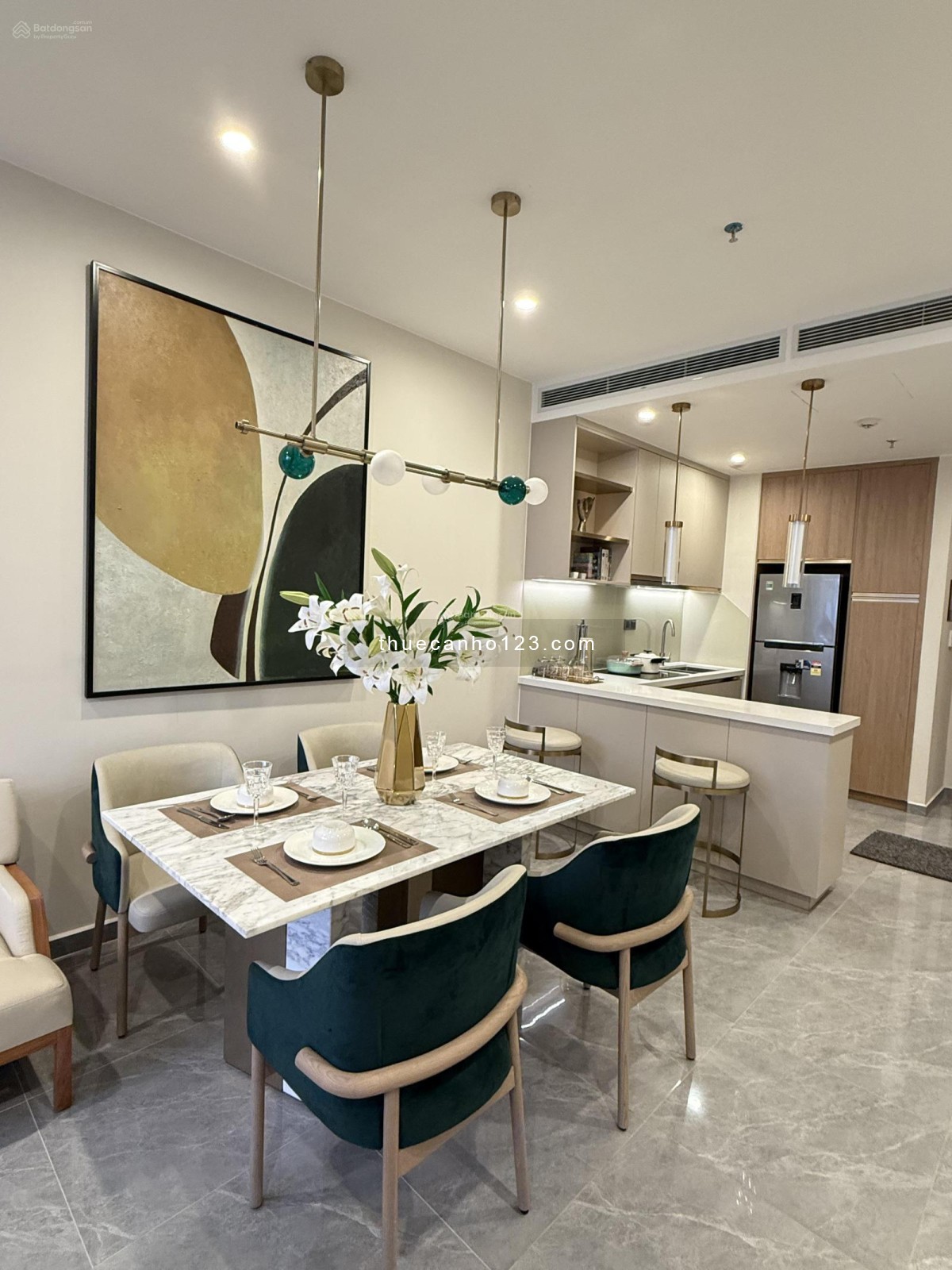 Cần cho thuê gấp căn hộ 2-3 phòng ngủ full đồ Imperia Garden