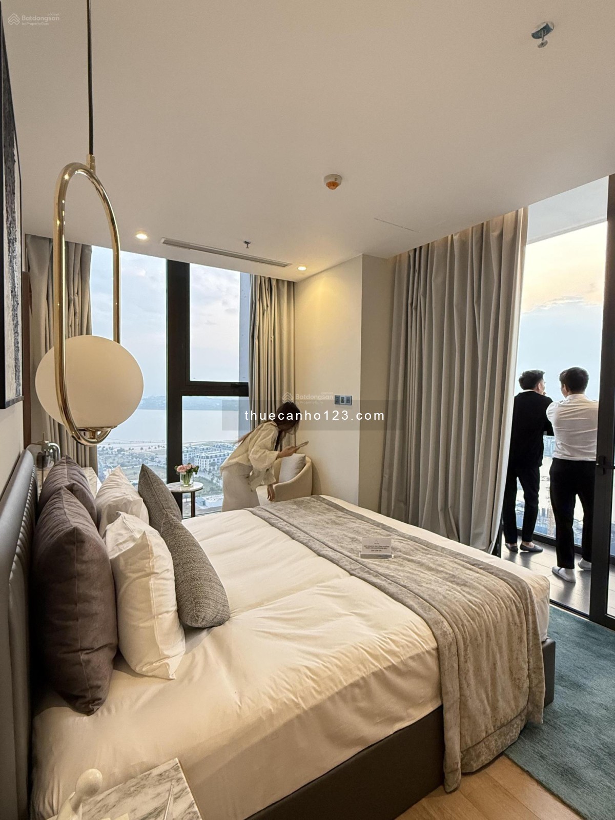 Cần cho thuê gấp căn hộ 2-3 phòng ngủ full đồ Imperia Garden