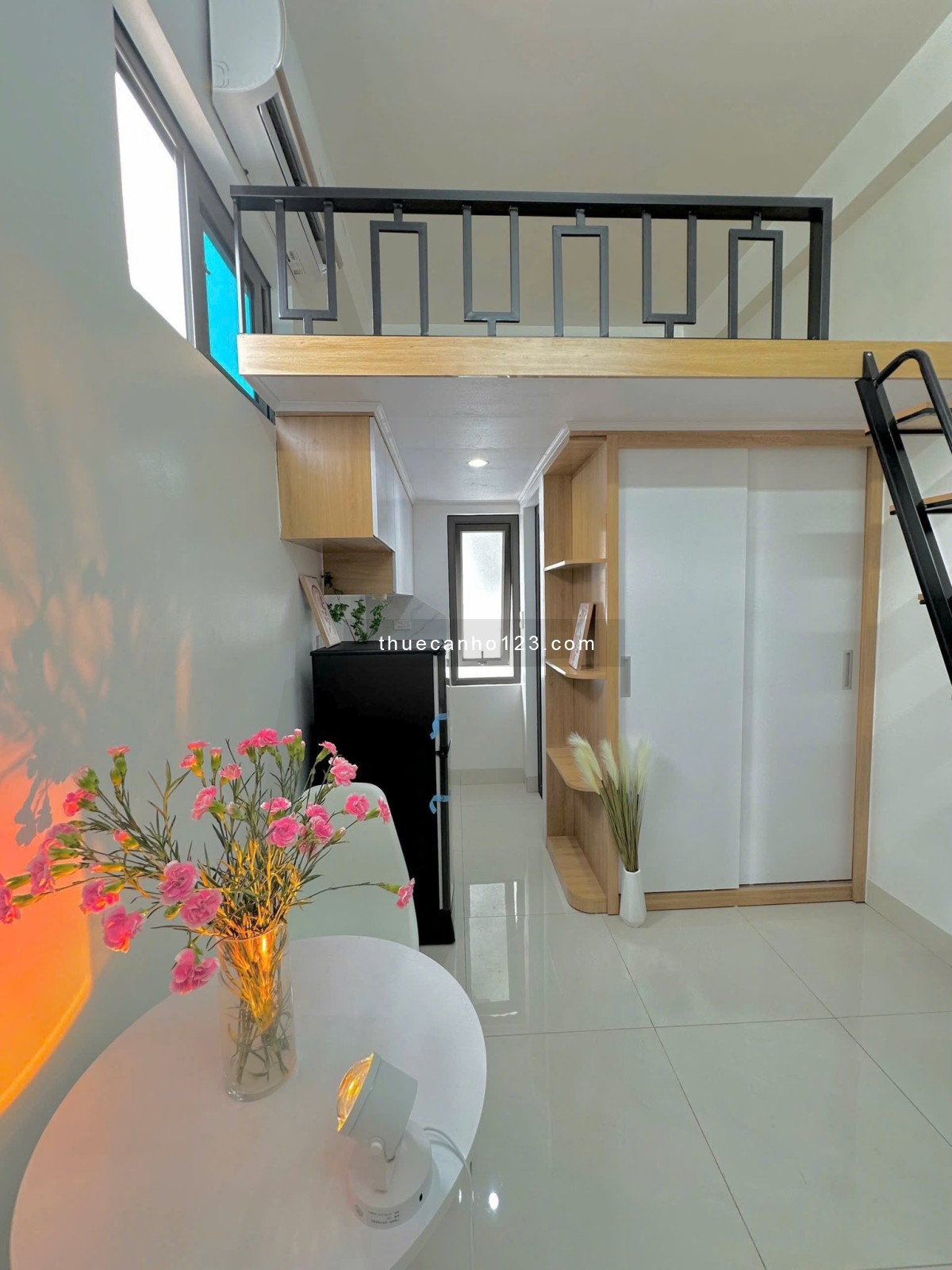 Cho thuê studio sạch đẹp có thang máy ngay Lê Quang Đạo