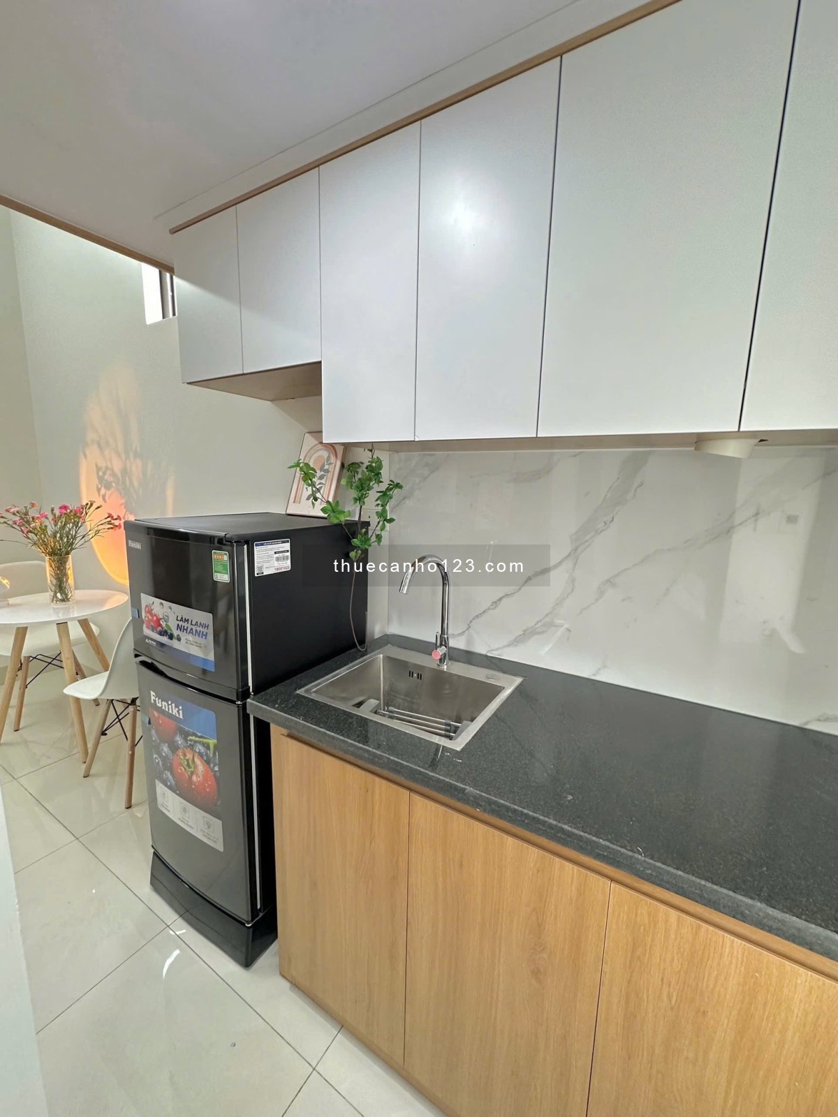 Cho thuê studio sạch đẹp có thang máy ngay Lê Quang Đạo