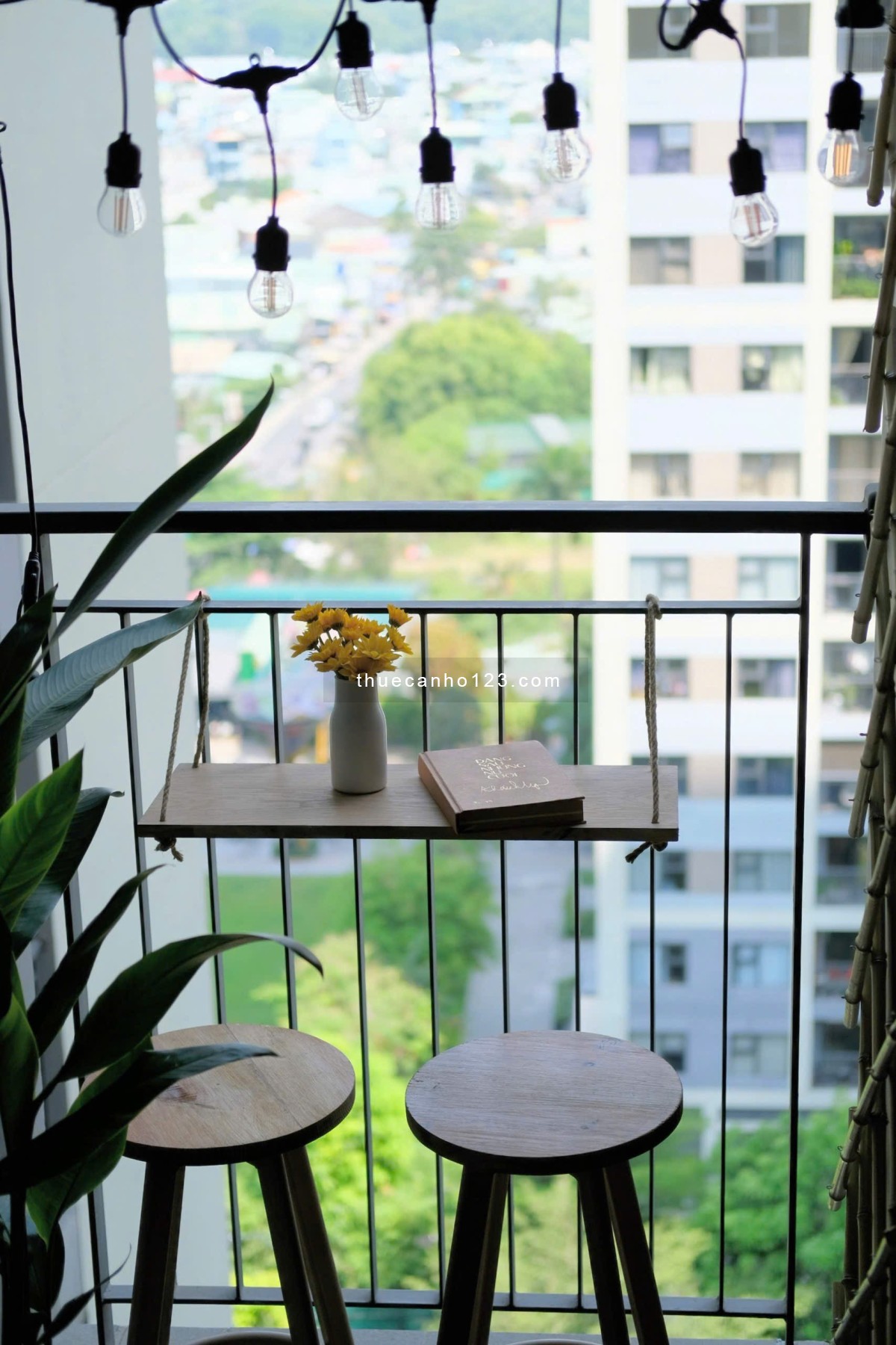 Căn hộ Studio 30,9m2 Full nội thất Luxury - Tầng trung, View nội khu.