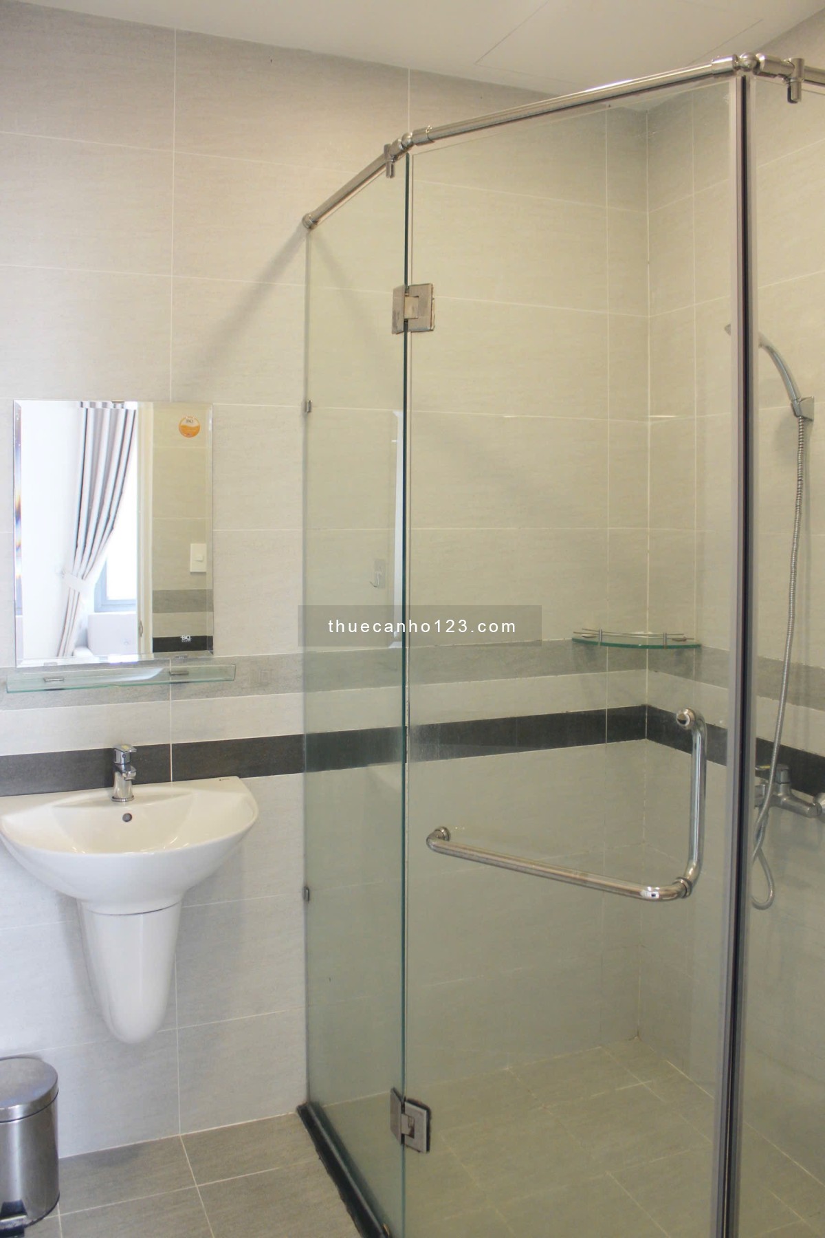 Căn hộ 1PN, ban công Hồ Hảo Hớn Q1, sát chợ Bến Thành, Pullman, Saigon Center, cầu Ông Lãnh