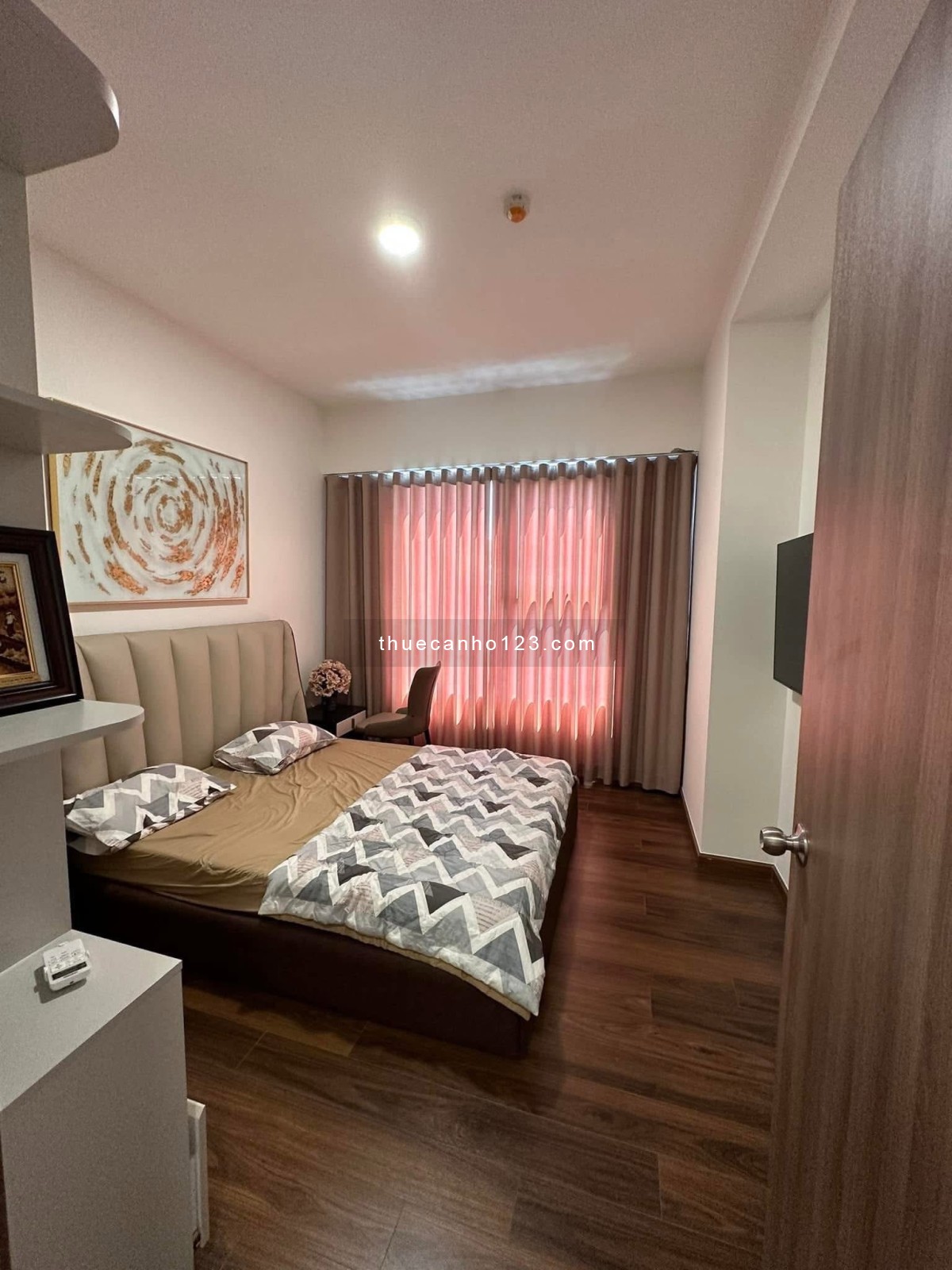 Cho thuê căn sân vườn siêu xinh - 100m2 3pn full nội thất - sân riêng 40m + sân chung 600m cực hiếm