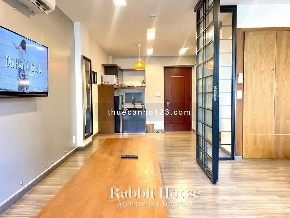 CHO THUÊ PHÒNG STUDIO TÁCH BẾP FULL NỘI THẤT CÓ BAN CÔNG MÁY GIẶT RIÊNG ĐI BỘ 5P RA NHÀ GA T3, QTB