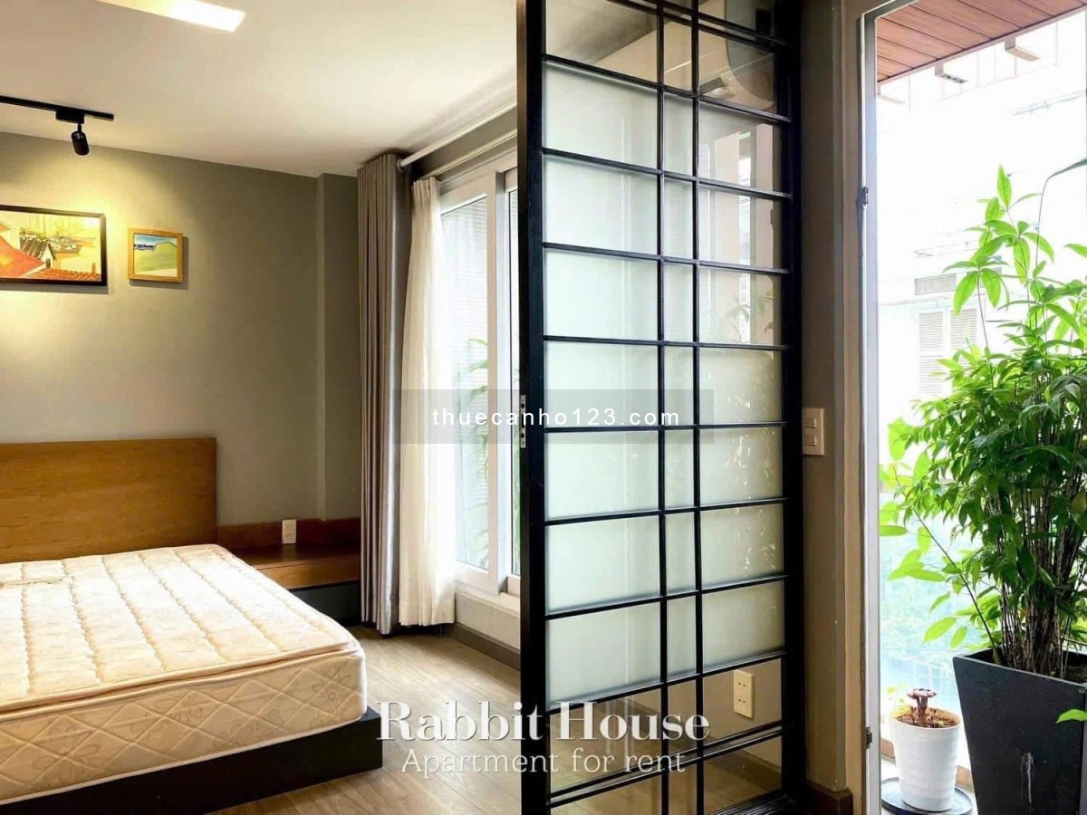 CHO THUÊ PHÒNG STUDIO TÁCH BẾP FULL NỘI THẤT CÓ BAN CÔNG MÁY GIẶT RIÊNG ĐI BỘ 5P RA NHÀ GA T3, QTB