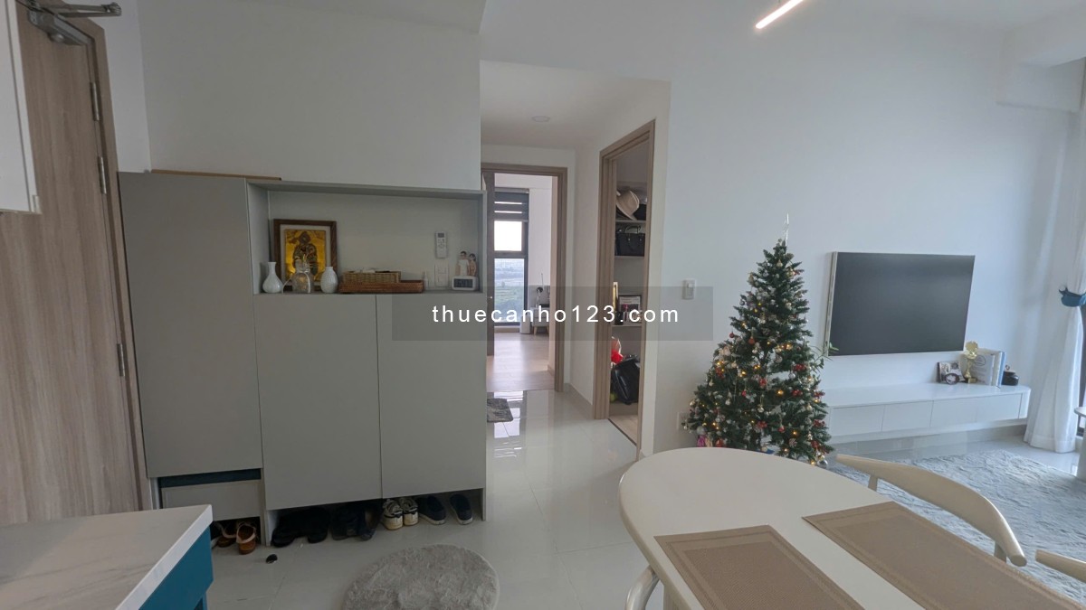 2pn-2Wc, Full nội thất, căn góc, lầu 18, view sông và cảng.