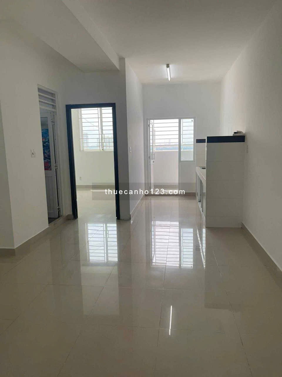 Chung cư Âu cơ Tower căn 2p ngủ, 2wc, rộng 90m2 chỉ 9,5tr