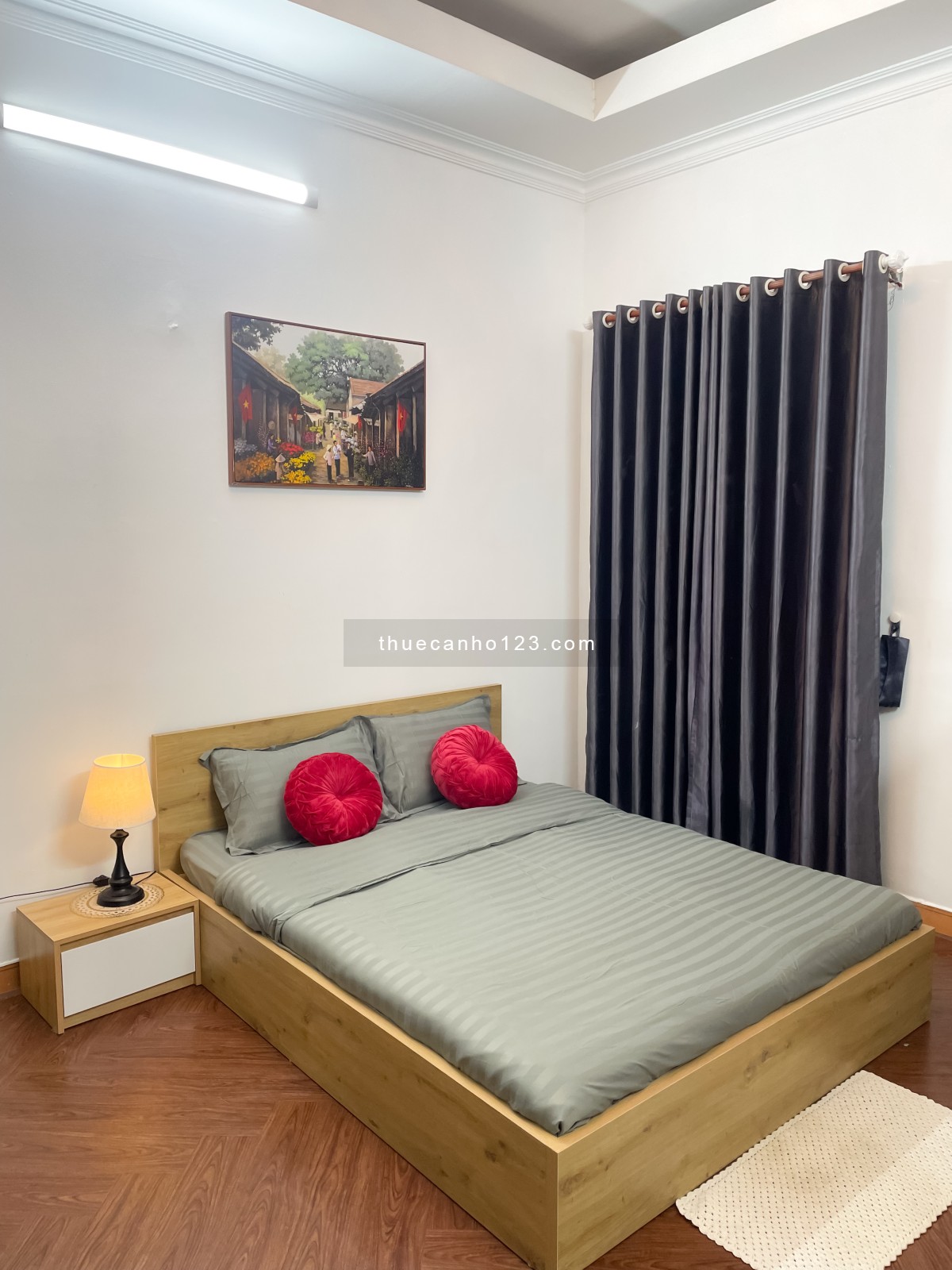 Cho thuê căn hộ Studio Ban công Q1 gần cầu Calmette, cầu Khánh Hội, chợ Bến Thành, Metro số 1