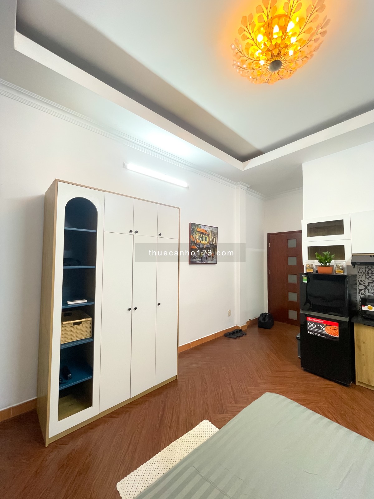 Cho thuê căn hộ Studio Ban công Q1 gần cầu Calmette, cầu Khánh Hội, chợ Bến Thành, Metro số 1