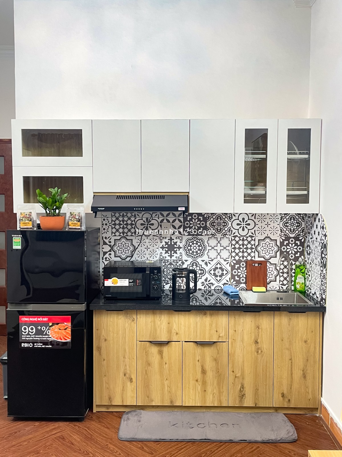 Cho thuê căn hộ Studio Ban công Q1 gần cầu Calmette, cầu Khánh Hội, chợ Bến Thành, Metro số 1