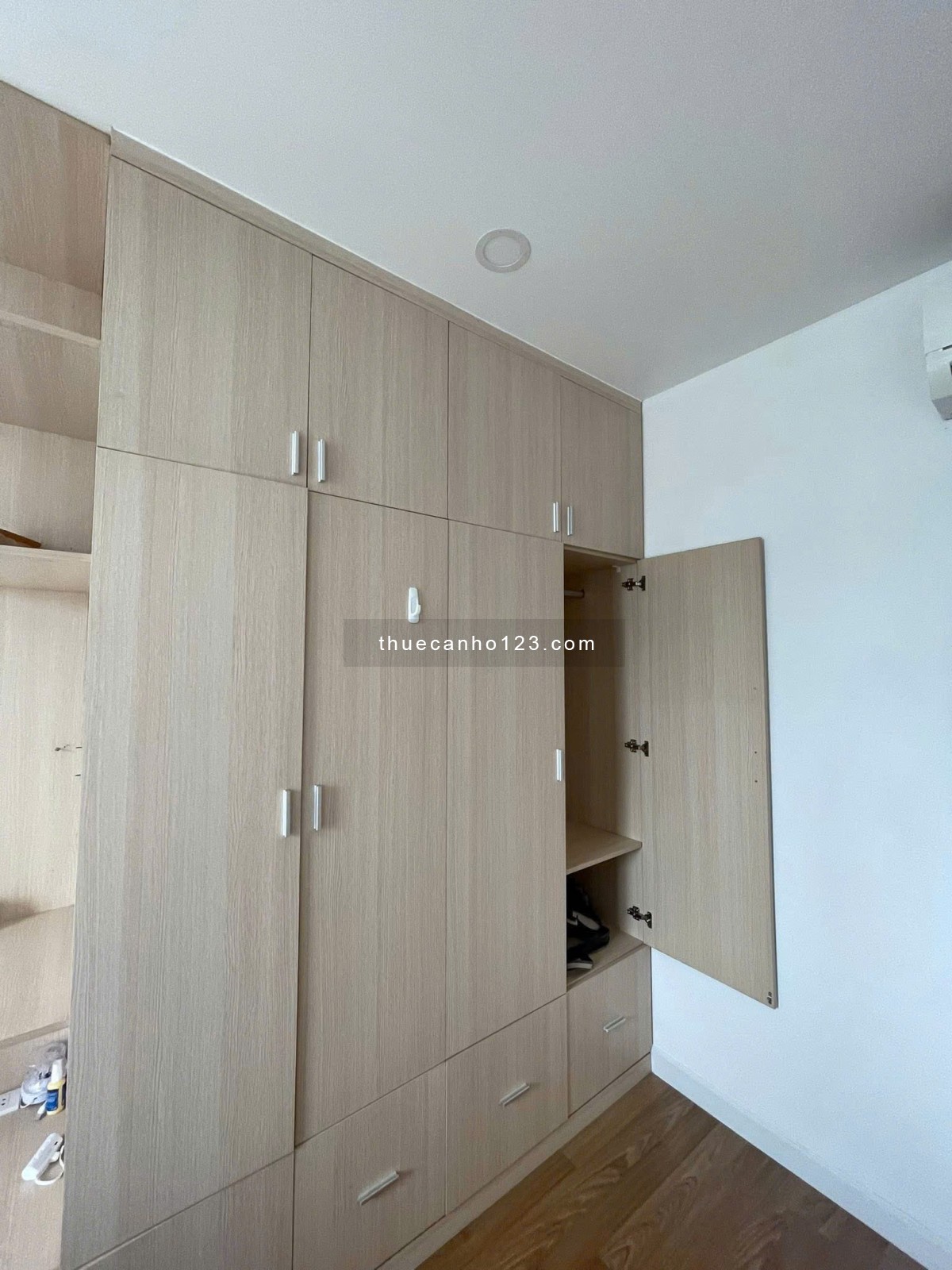 Chung cư Carillon 1, Hoàng Hoa Thám, 50m2, 1PN, Nội thất, 11tr/th.