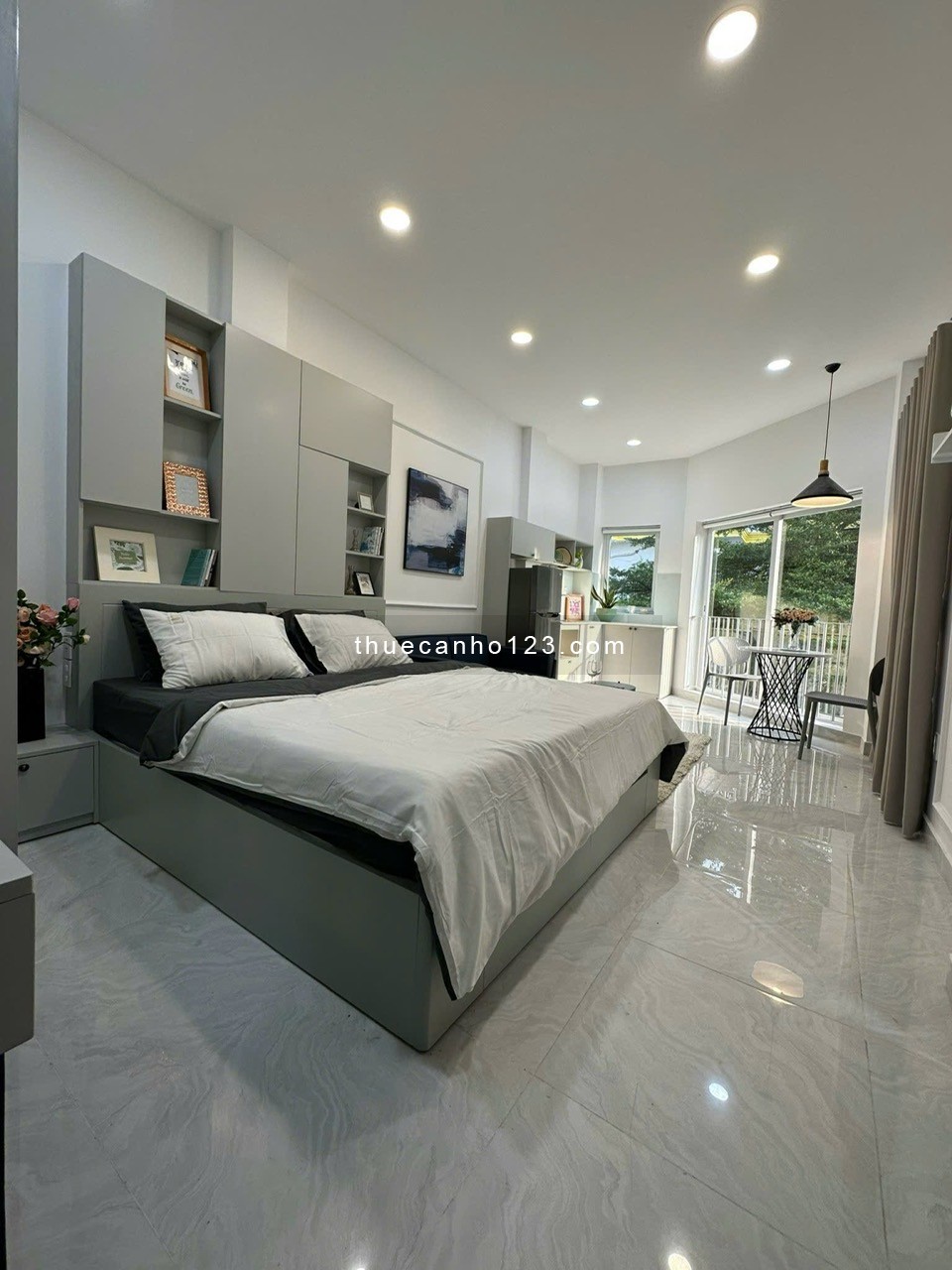 TRỐNG LẠI 100+ CĂN HỘ CAO CẤP - GẦN SÂN BAY TSN - CV HOÀNG VĂN THỤ-Ban công thoáng-Thang máy-Full NT