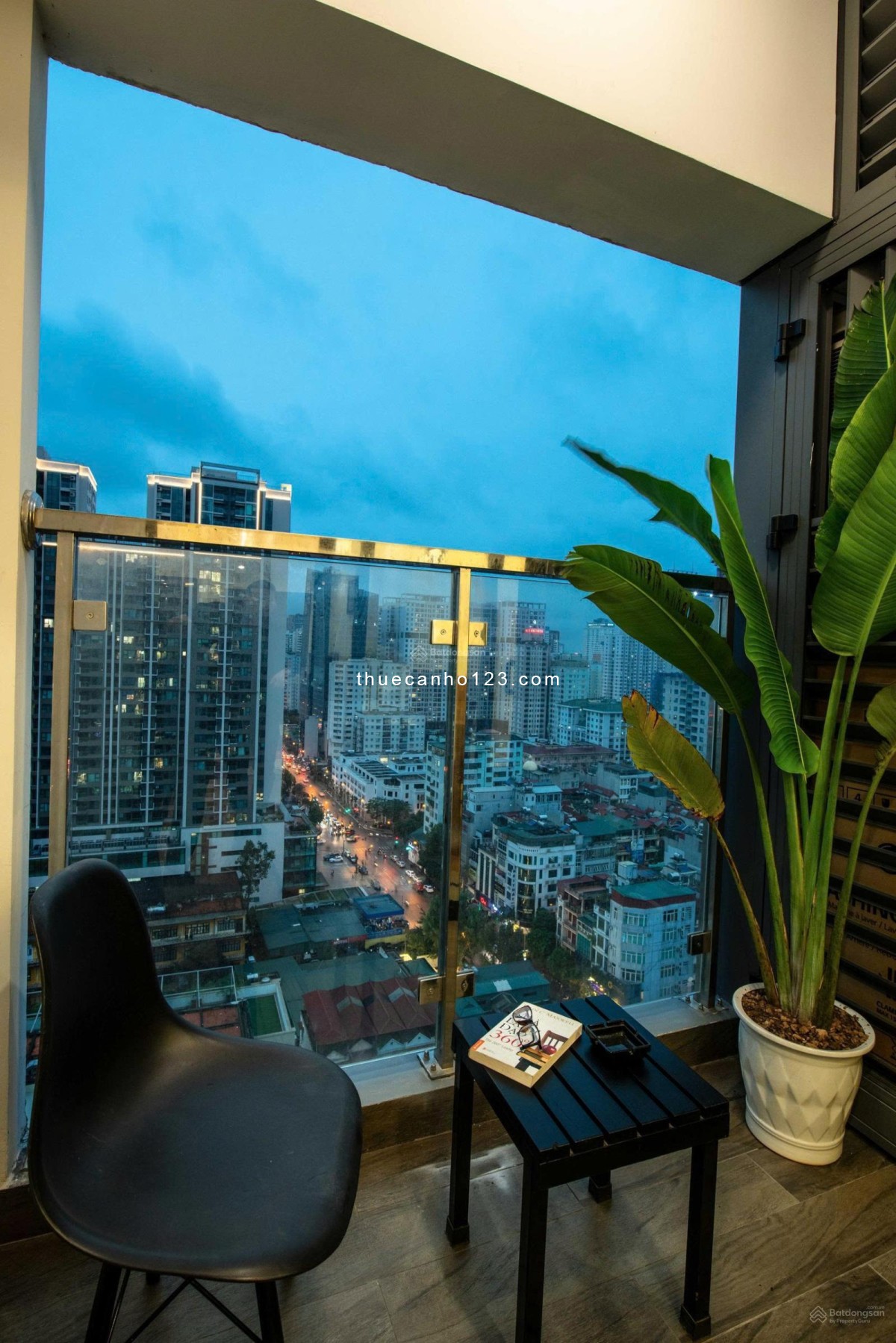 Cho thuê căn hộ Star City Lê Văn Lương - 2 ngủ full đồ đẹp, giá chỉ từ 13tr/th, có slot ô tô hầm