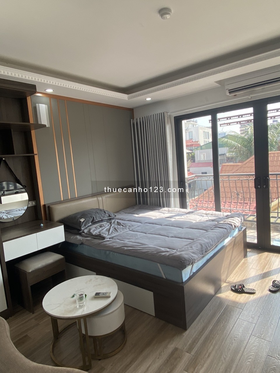 Cho thuê Căn hộ Apartment tại Ngõ 193 Phố Trích Sài, Tây Hồ. Ban công rộng View thoáng. Chỉ 7.5tr