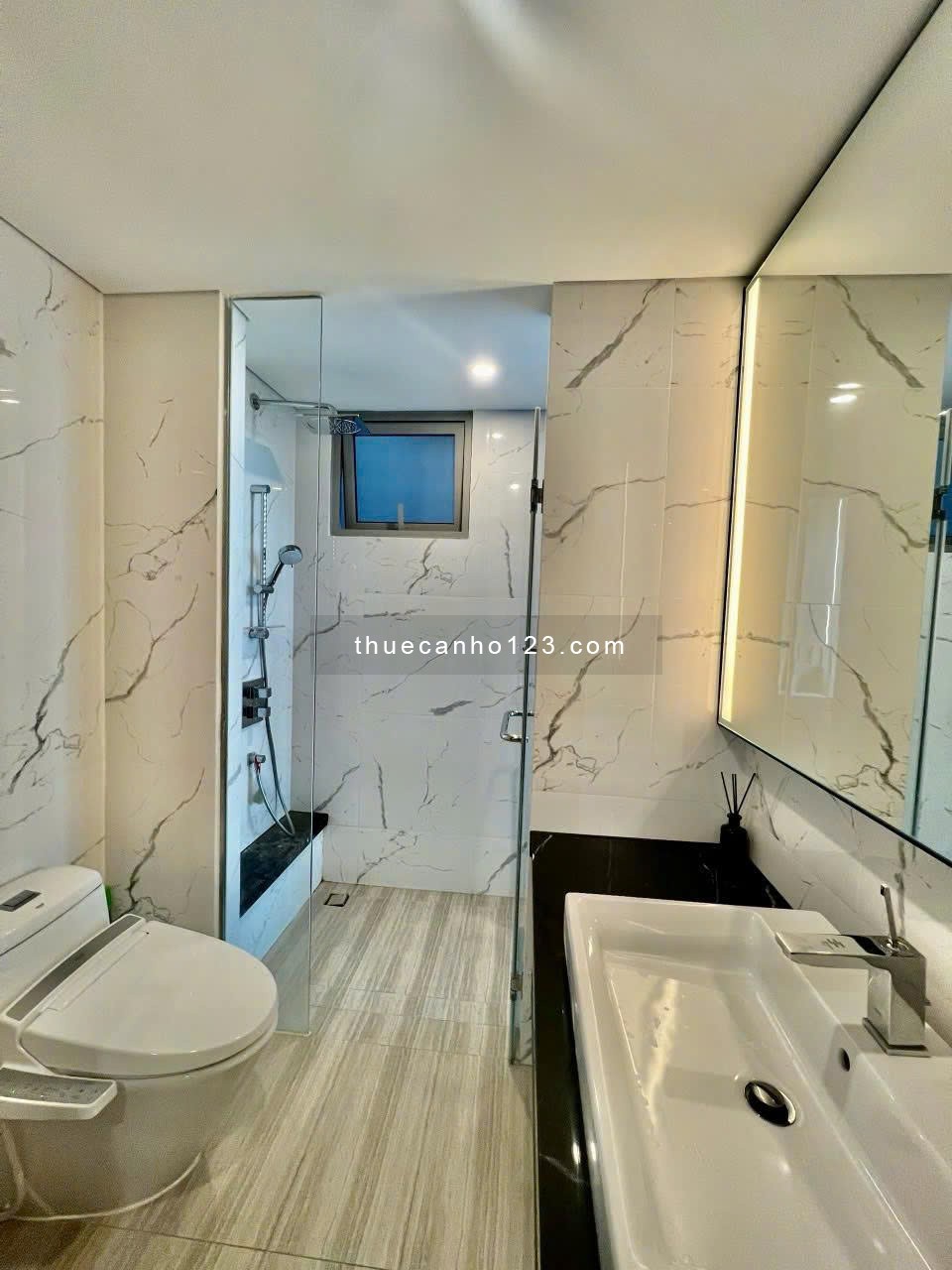 2 Phòng ngủ trống sẵn tại Empire City. View thành phố cực đẹp, nội thất đầy đủ, GIá chỉ 37 triệu