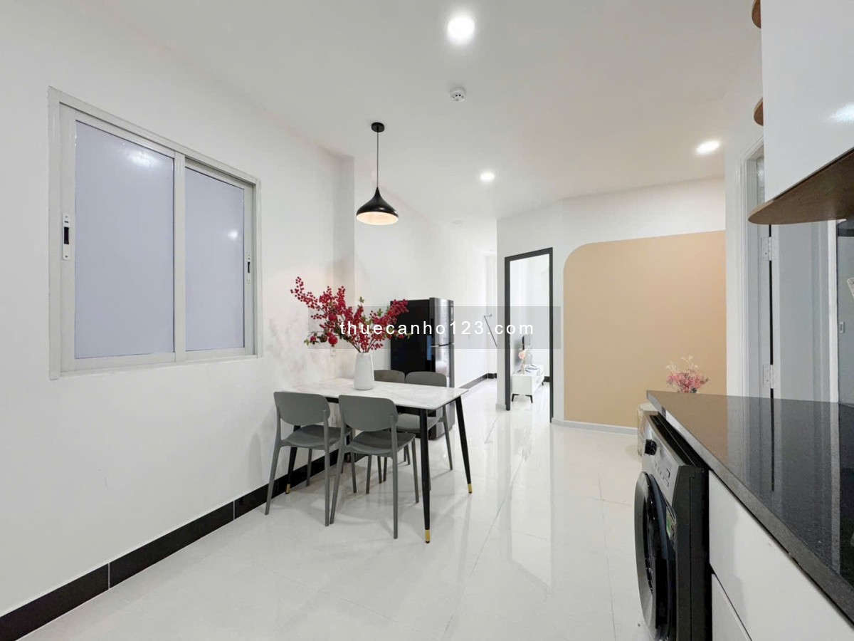 Căn hộ 1PN ban công 45m2 - tách bếp full nội thất ngay khu sầm uất Phan Xích Long giáp Quận 1 , 3