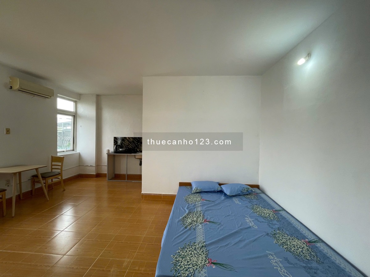 Studio ban công full nội thất gần sân bay cv Hoàng Văn Thụ, Lăng Cha Cả quận Tân Bình