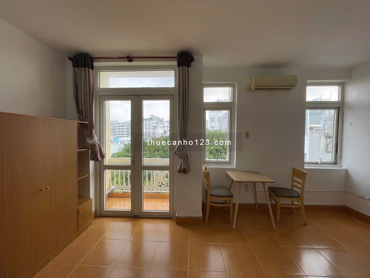 Studio ban công full nội thất gần sân bay cv Hoàng Văn Thụ, Lăng Cha Cả quận Tân Bình