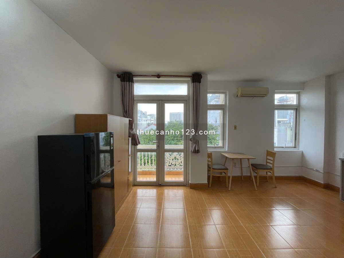 Studio ban công full nội thất gần sân bay cv Hoàng Văn Thụ, Lăng Cha Cả quận Tân Bình