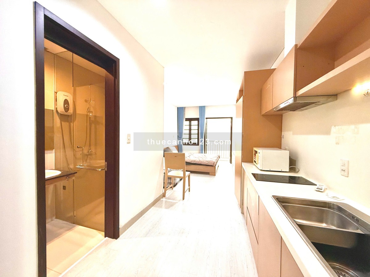 Căn Hộ Ban Công Mới 100% Gần Hồ Con Rùa_CV Lê Văn Tám_Dinh Độc Lập Quận 1