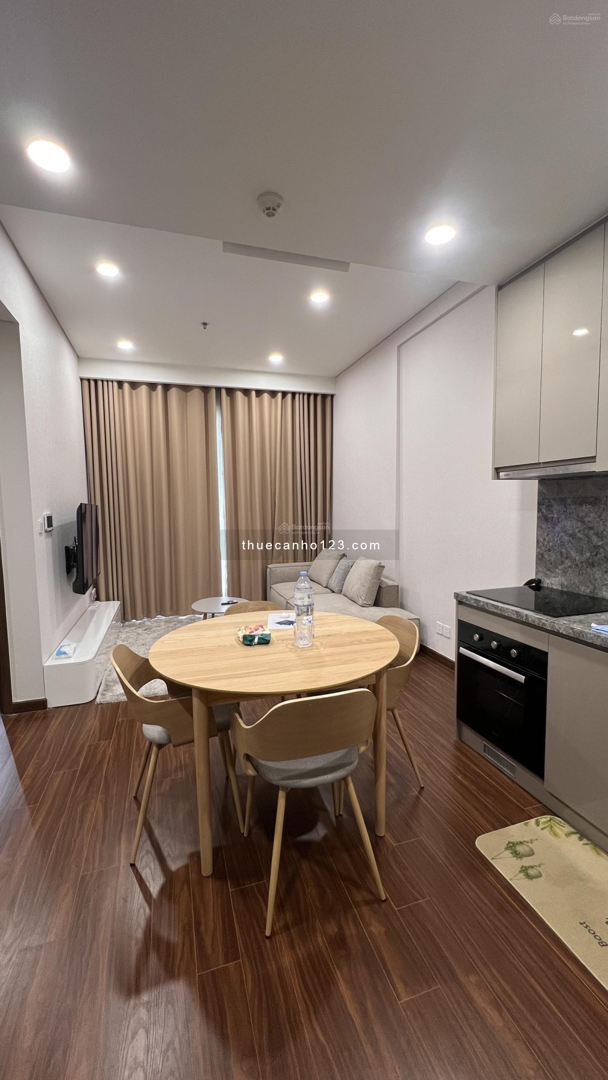 Chính chủ cho thuê căn hộ 1PN+, dt 45m2, full đồ