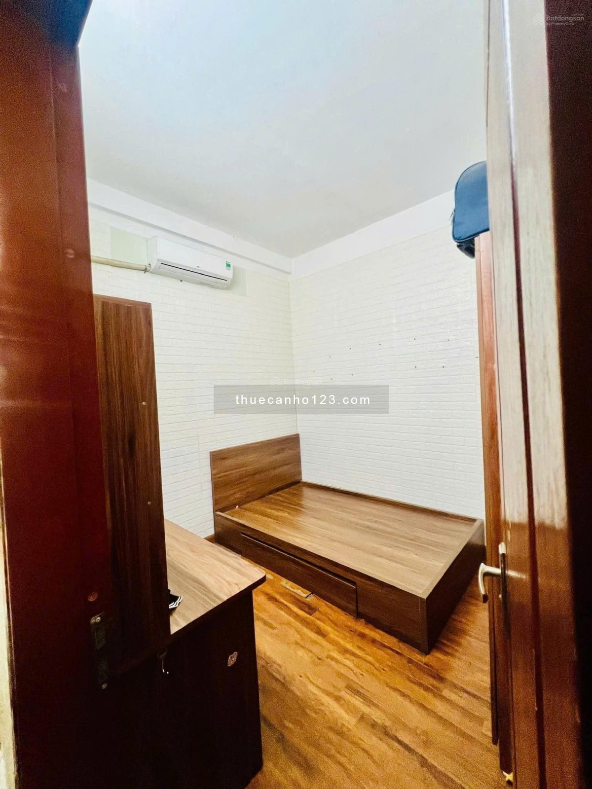 Cho thuê căn hộ 2 ngủ CT12 - Kim Văn Kim Lũ