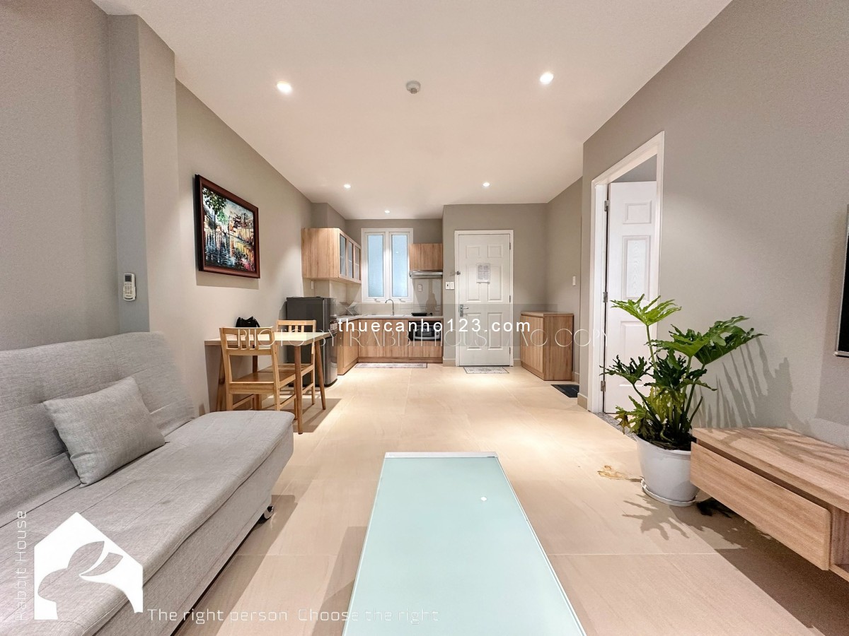 Cho thuê căn hộ cao cấp 1PN 1PK mới 100%, có ban công, bồn tắm, gần CV Hoàng Văn Thụ, sân bay, K300