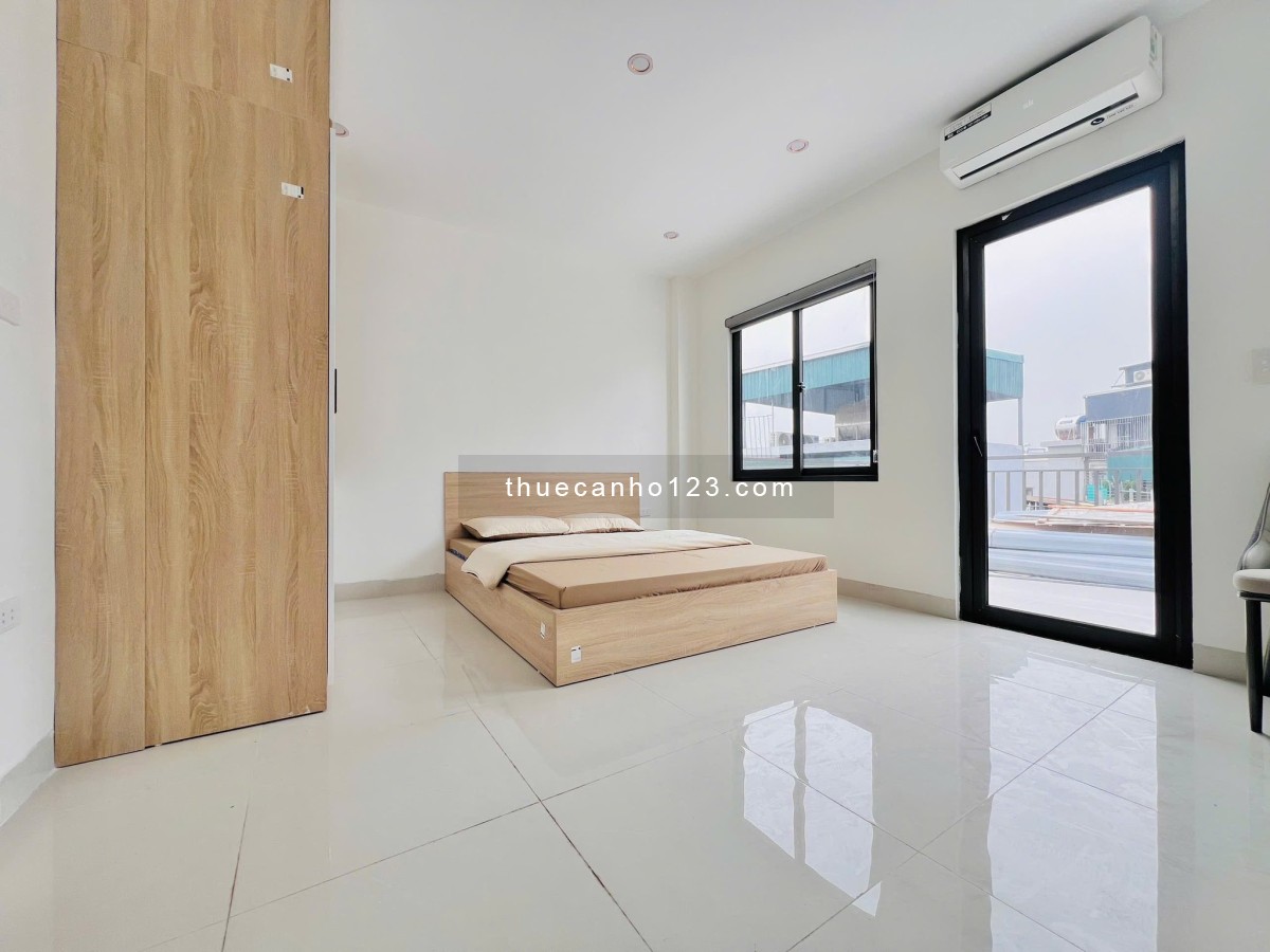 Nhà mới, phòng rộng – thoáng, có ban công, nội thất đầy đủ, mới tinh