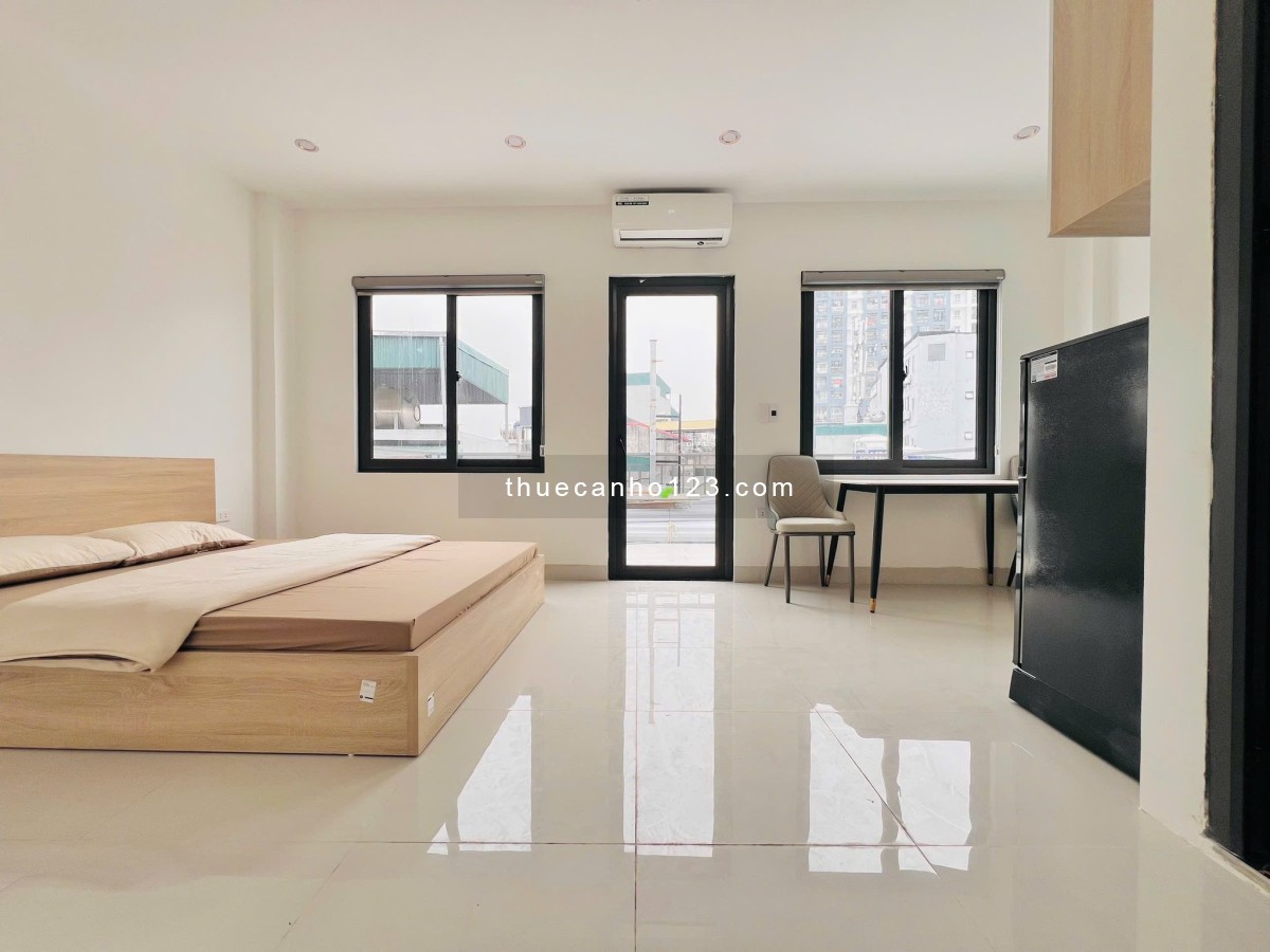 Nhà mới, phòng rộng – thoáng, có ban công, nội thất đầy đủ, mới tinh