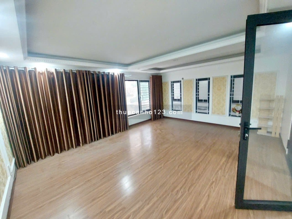 Cho thuê căn hộ khép kín, đầy đủ nội thất, an ninh ngay tại Hoàng Đạo Thành vào ở luôn