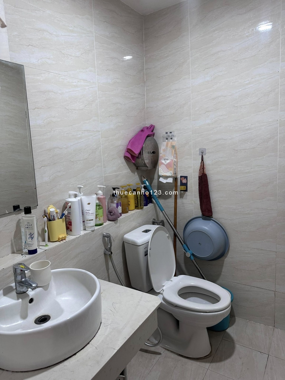 Cho thuê căn hộ Handiresco 31 Lê Văn Lương 2 ngủ, cuối tháng nhận nhà