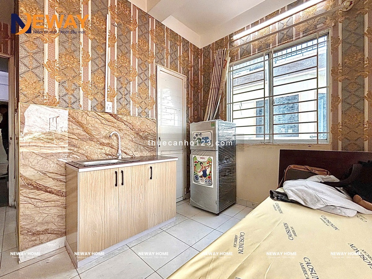 Cho thuê phòng có ban công 30m2 ngay sát đại học Văn Hiến