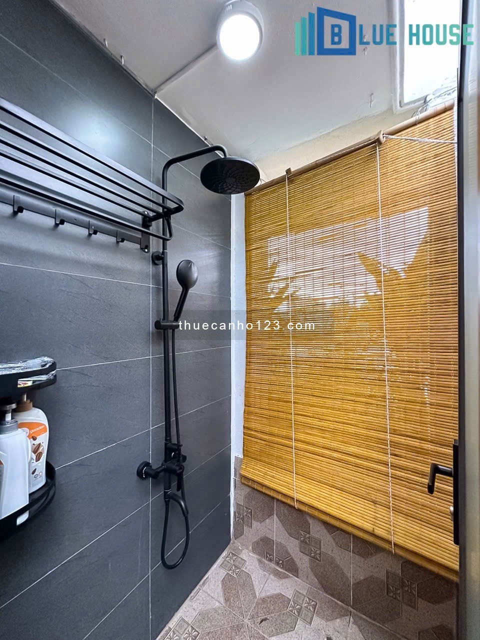 Cho thuê căn hộ 1PN sân vườn thoáng mát 60m2 ngay gần sân bay