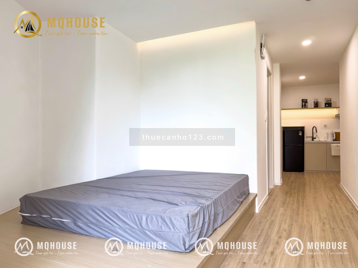 Căn hộ mới 100% – Ban công – Tông ấm – Quận 4