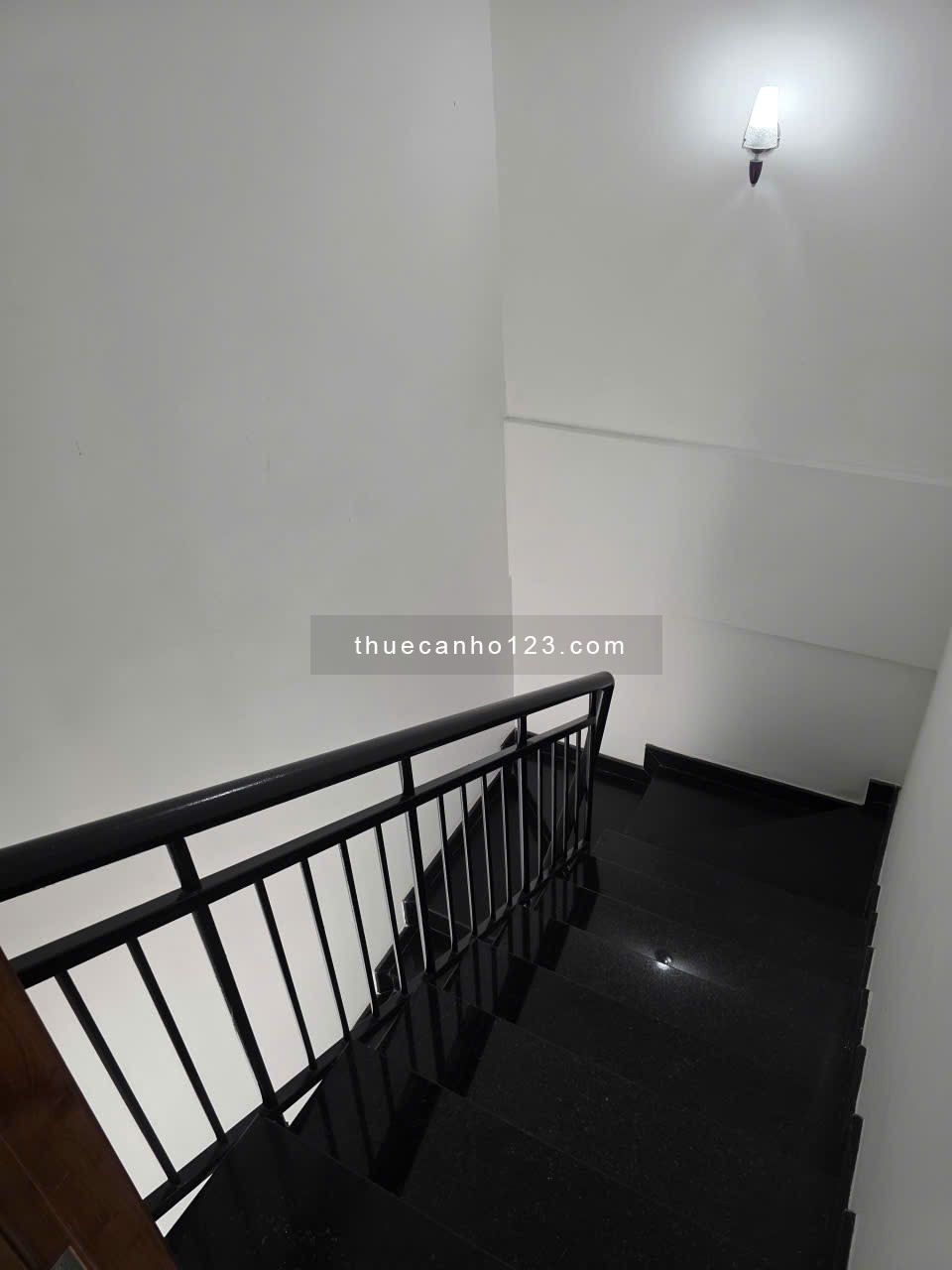 Cho Thuê Căn Hộ Shophouse Kinh Doanh Sky Center Phổ Quang [Giỏ hàng 2 căn] Tel 0942811343 Tony