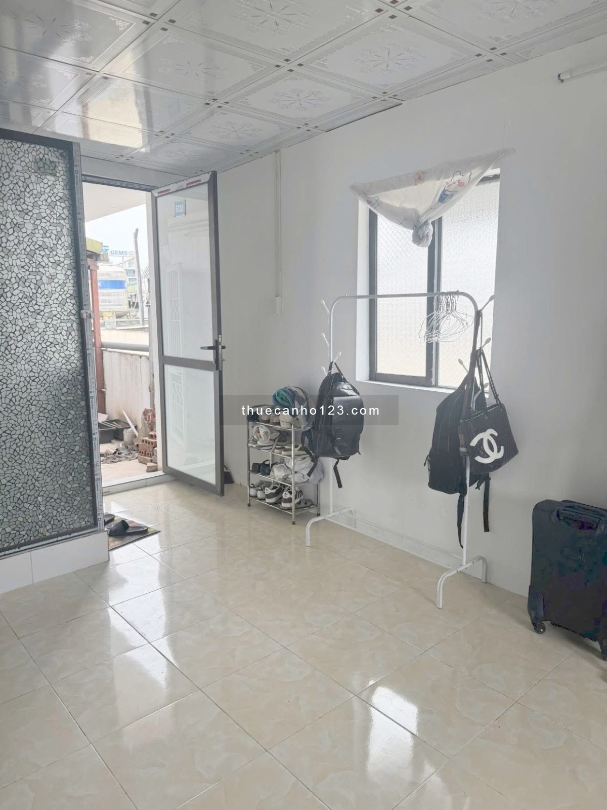 Cho thuê ngõ 22 Tôn Thất Tùng, Full nội thất, chỉ 3 triệu/tháng