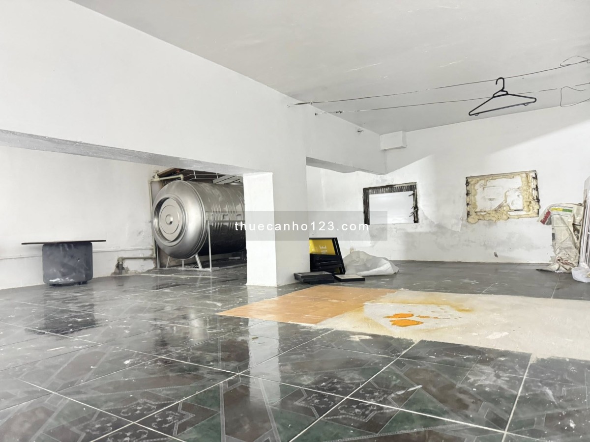 Chính chủ cho thuê căn hộ tập thể tầng 1 tại  76 Thọ Lão, Hai Bà Trưng