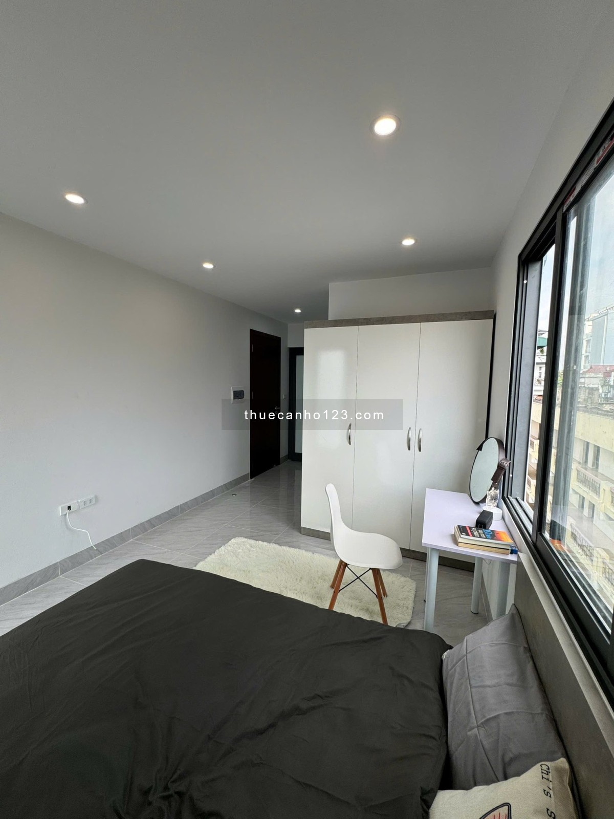 Cho thuê CCMM Ngõ 167 Tây Sơn đối diện ký túc xá ĐH Công Đoàn ~30m², có ban công rộng