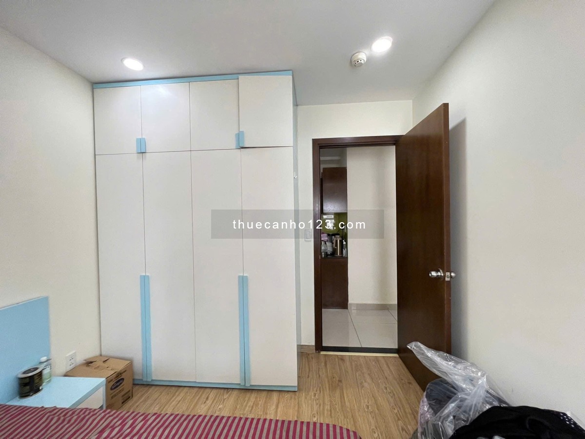 Căn Góc, chung cư Oriental, Âu Cơ, TP: 3p ngủ, 117m2, đầy đủ NT, 15tr5/th.