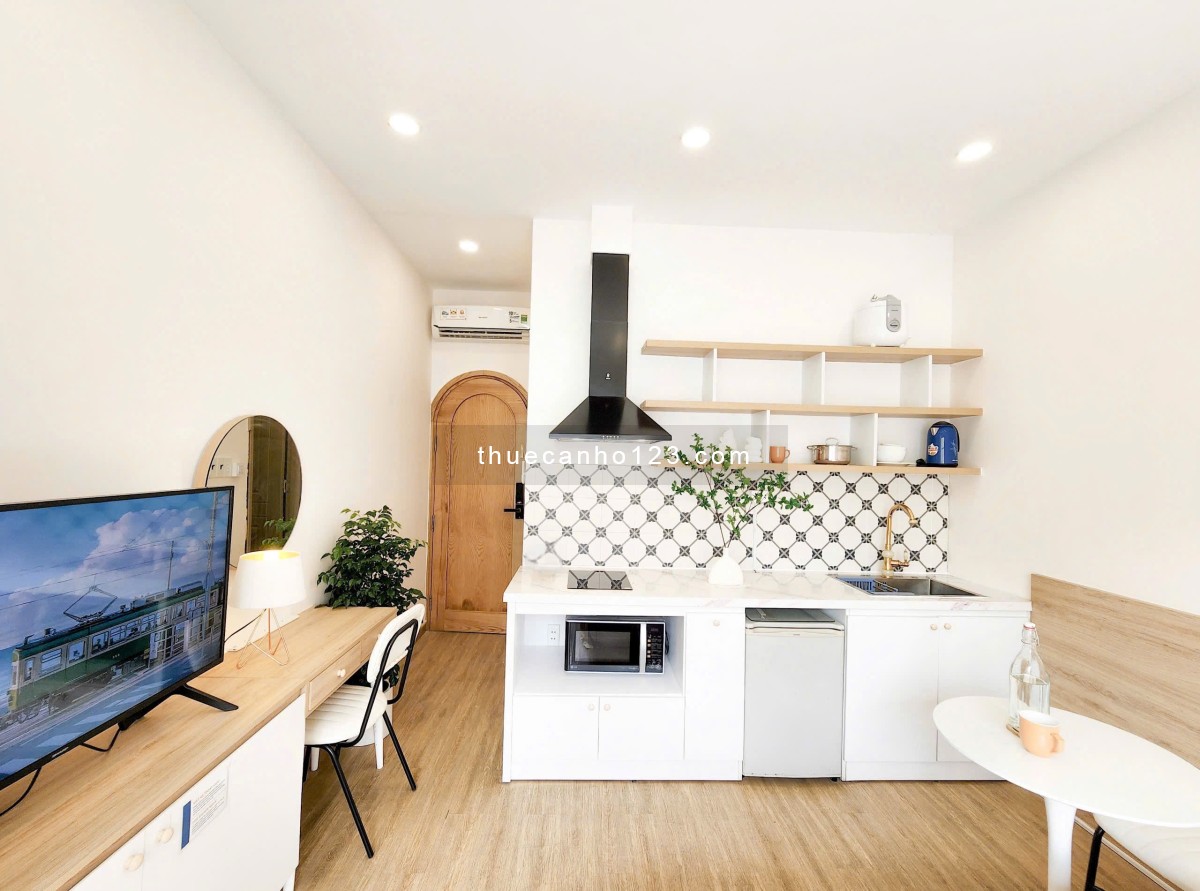 Cho thuê Studio cửa sổ trời Q1, ngay phố tây Bùi Viện, giáp Trần Hưng Đạo, cầu Ông Lãnh, Pullman