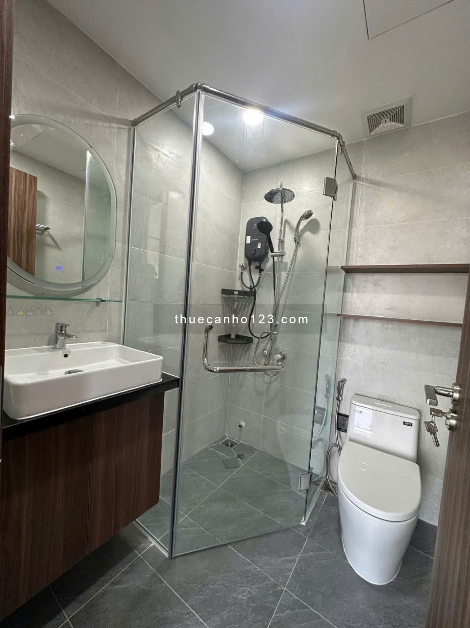 CCCC Flemington, Lê Đại Hành, Q11: 120, 2p ngủ, NT mới, 22triệu