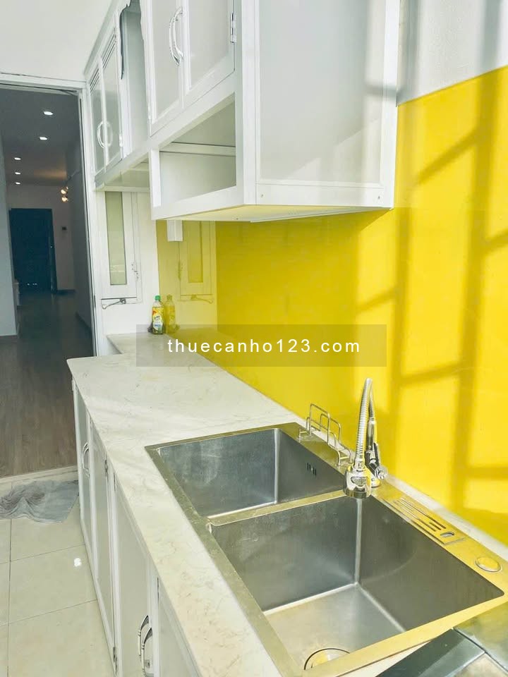 Căn hộ 2PN 1WC có ban công tại 199 Nam Kỳ Khởi Nghĩa cho thuê