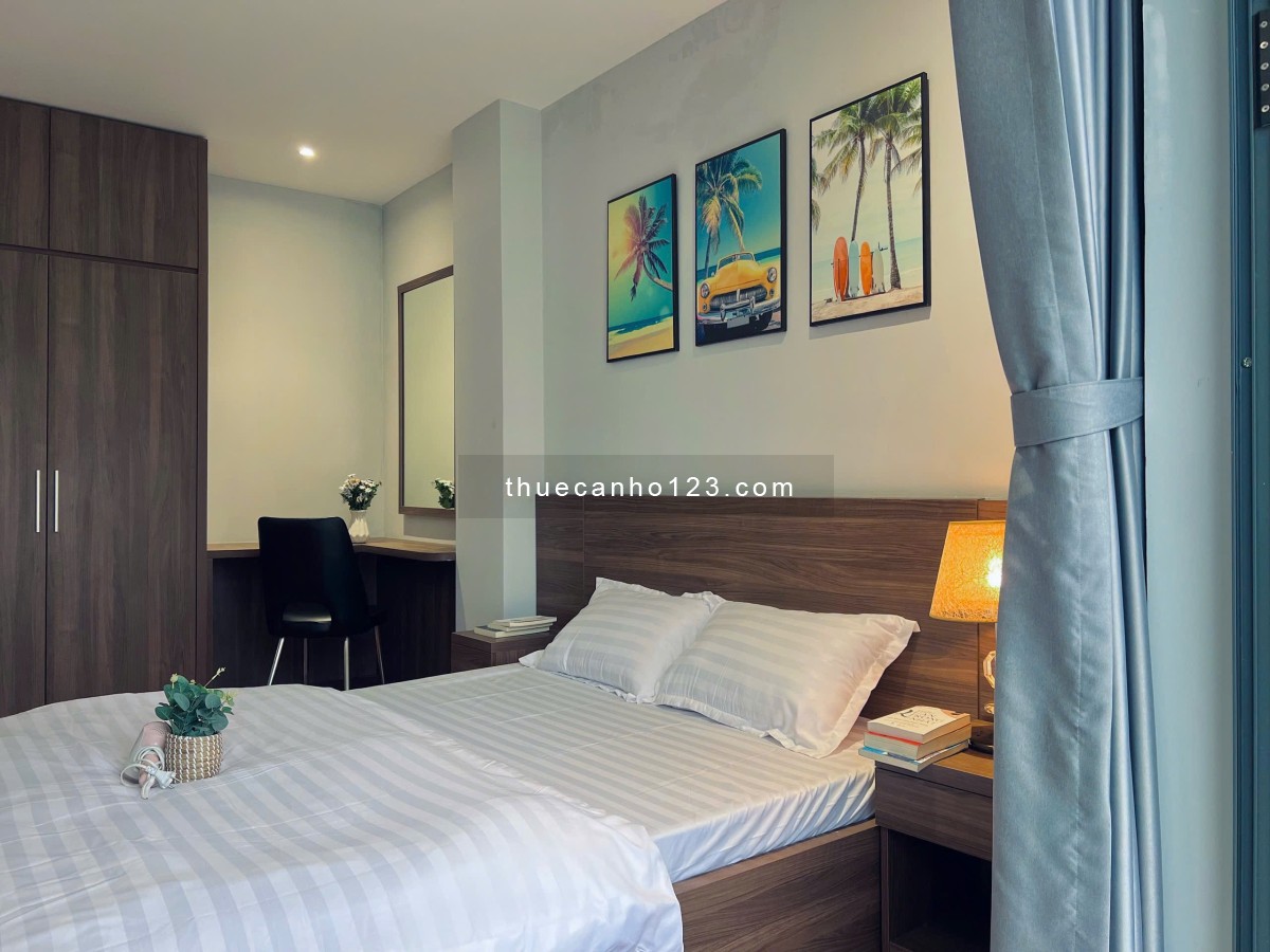 Balcony 1PN Máy Giặt Riêng Thang Máy Đầy Đủ Nội Thất Ở Mặt Tiền Đường Trung Tâm Quận 1