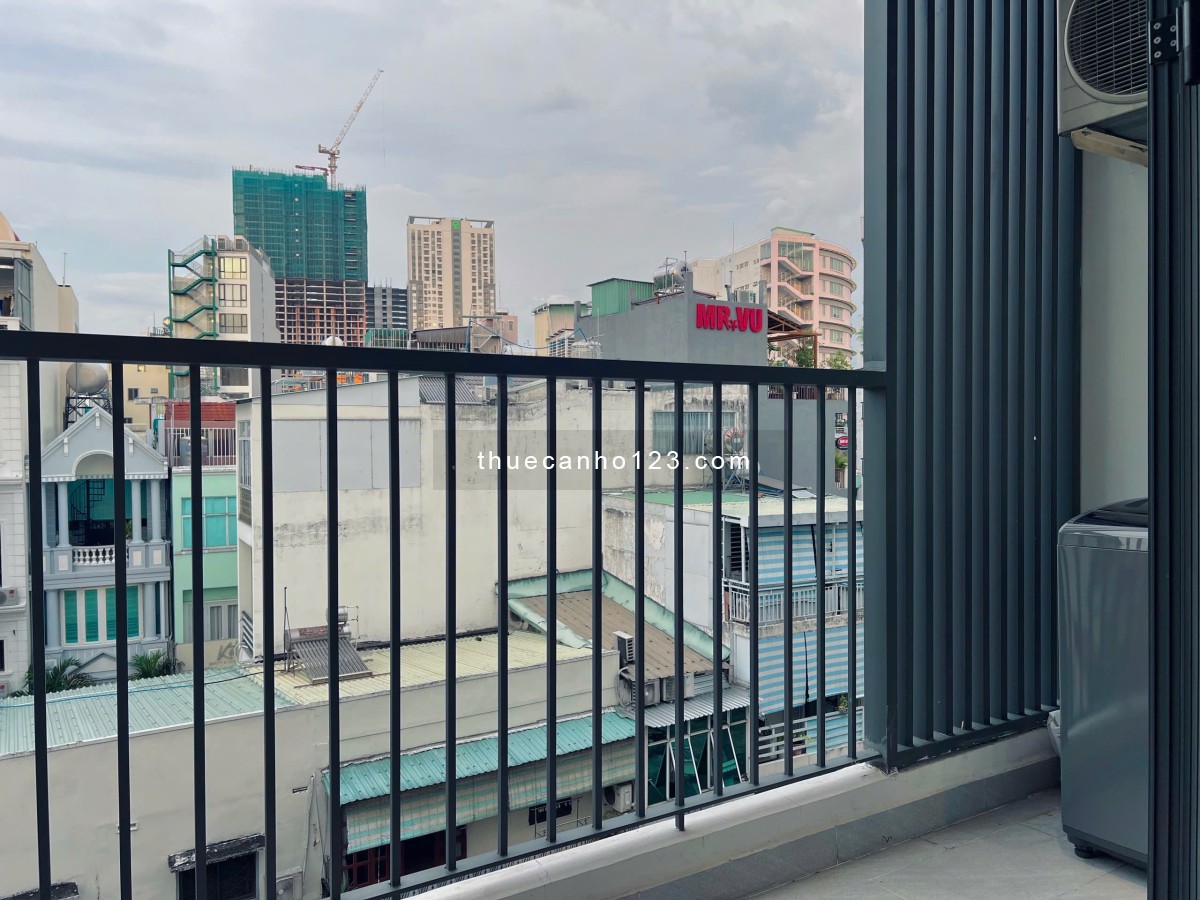 Balcony 1PN Máy Giặt Riêng Thang Máy Đầy Đủ Nội Thất Ở Mặt Tiền Đường Trung Tâm Quận 1