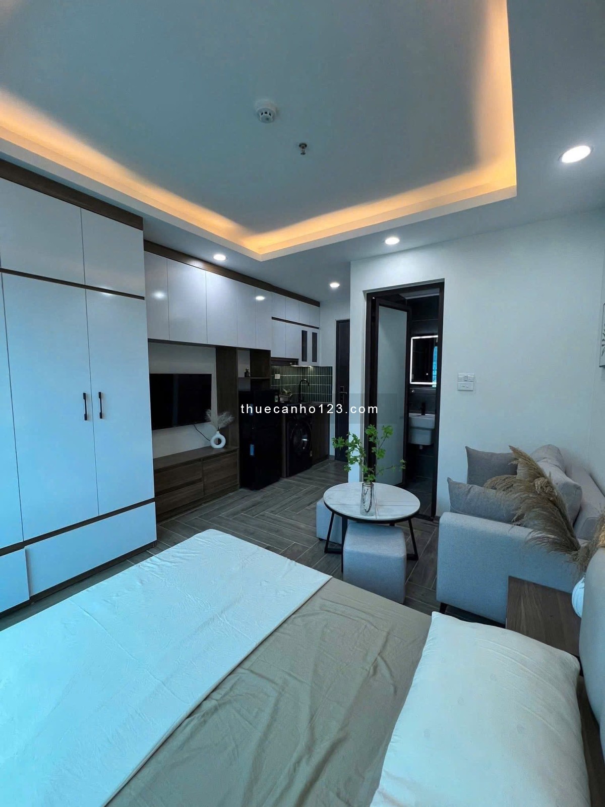  Cho thuê căn hộ 1 phòng ngủ Quận Tân Bình | Ban công rộng | Full nội thất | Gần sân bay