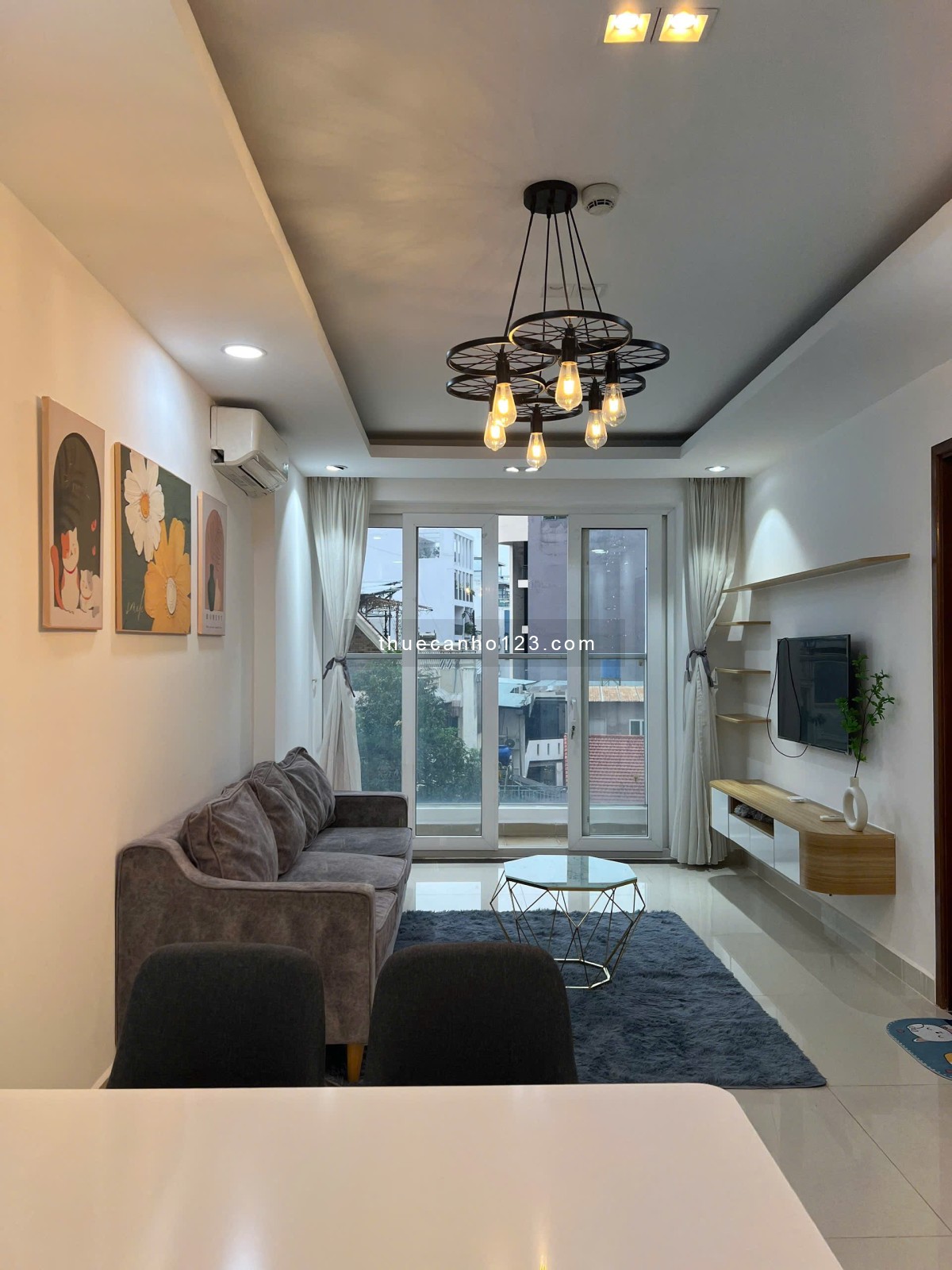 Cho thuê căn hộ Sky Center 2PN/2WC Full Nội Thất 15Tr, giỏ hàng 5 Căn Tel 0942811343 Tony