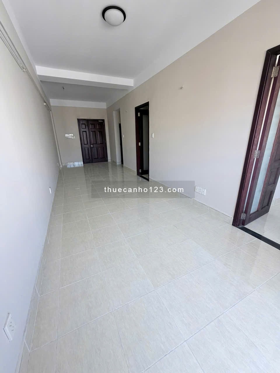 Cho thuê  căn 3p ngủ 2wc sẵn NTCB ở C/c Bàu Cát chỉ 12tr/th