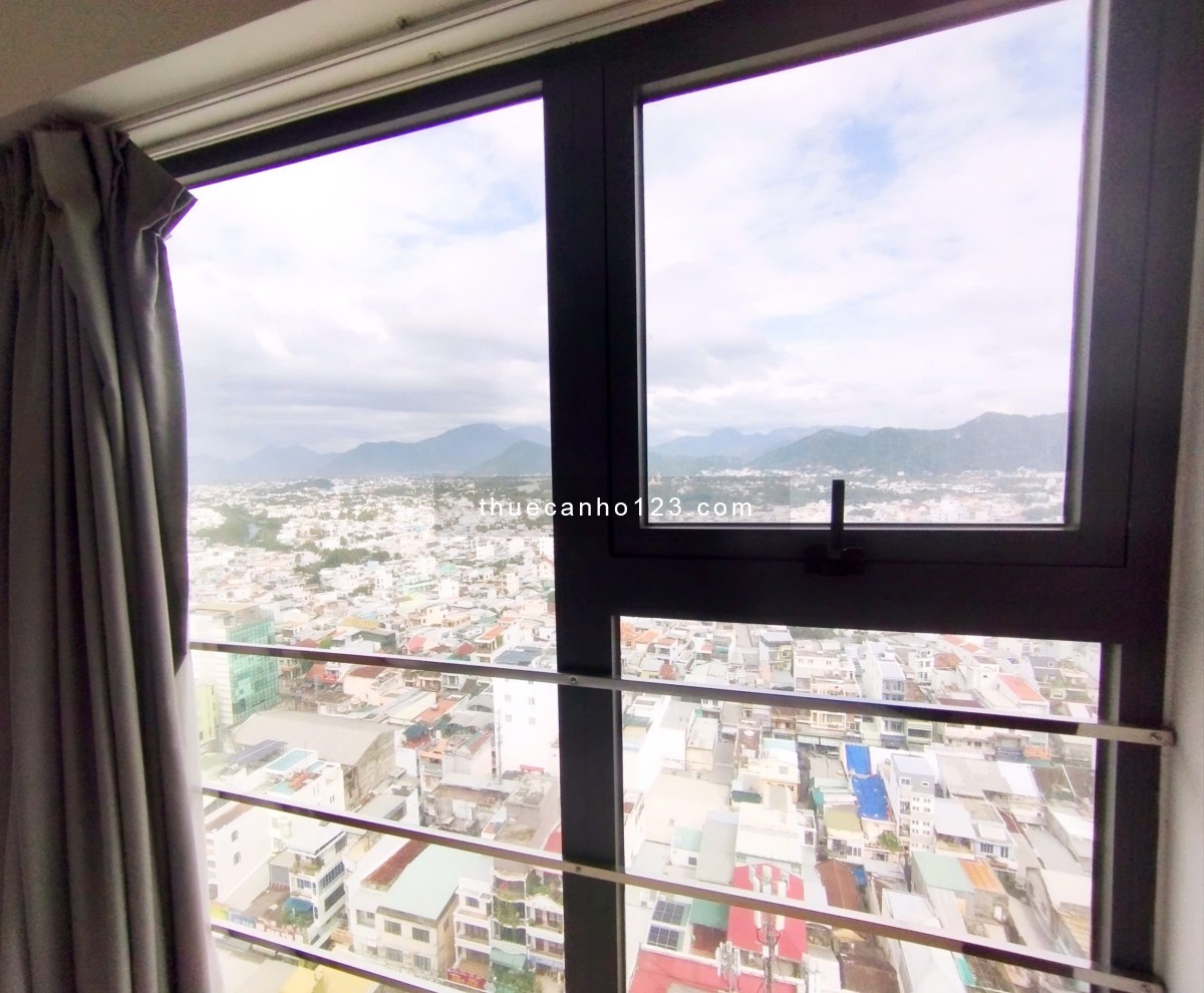 Cho thuê phòng khách sạn giá rẻ view cực đỉnh tại TTTP Nha Trang