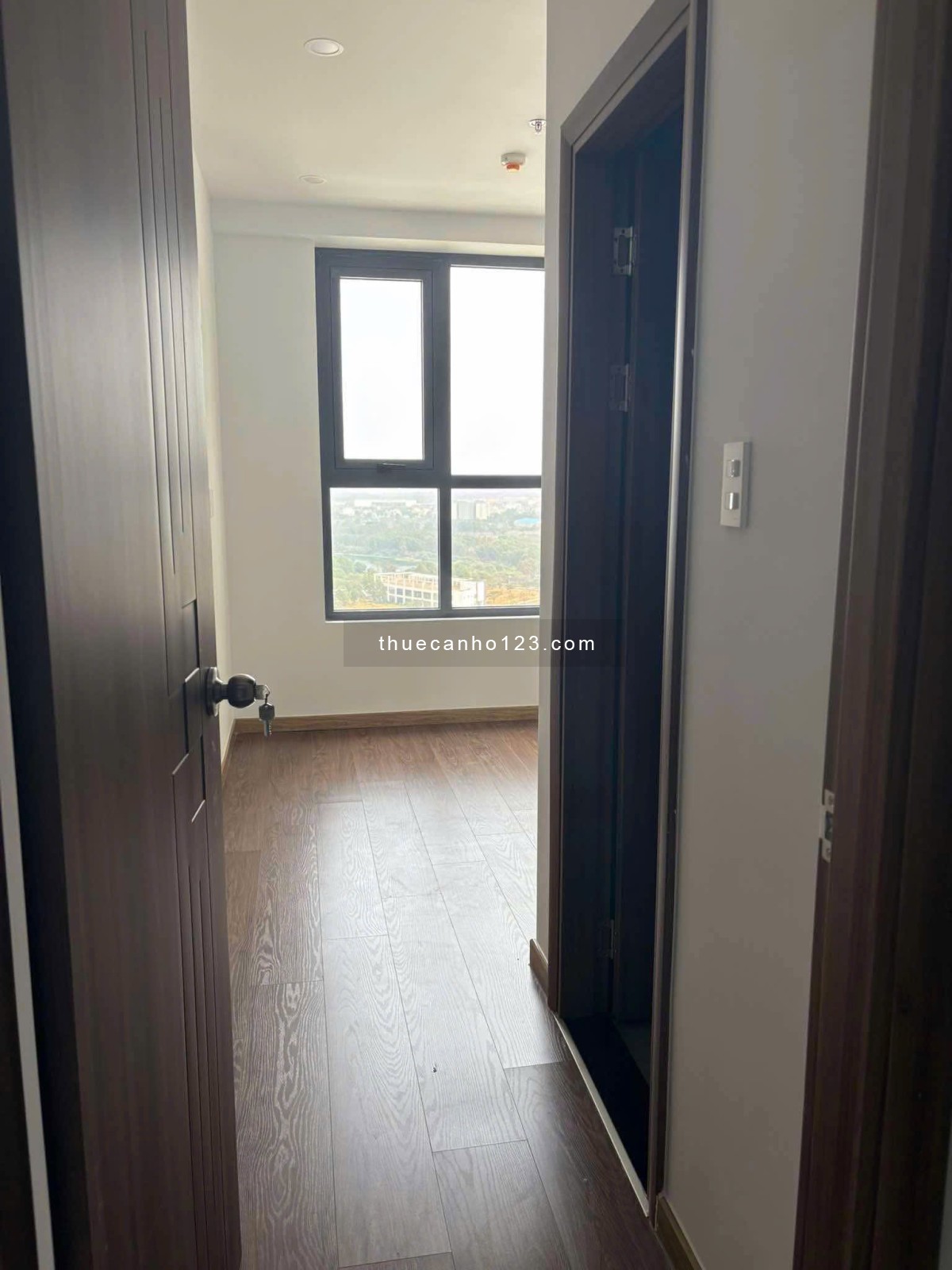 Căn góc Bcons Plaza 2PN 2WC chỉ 6 triệu