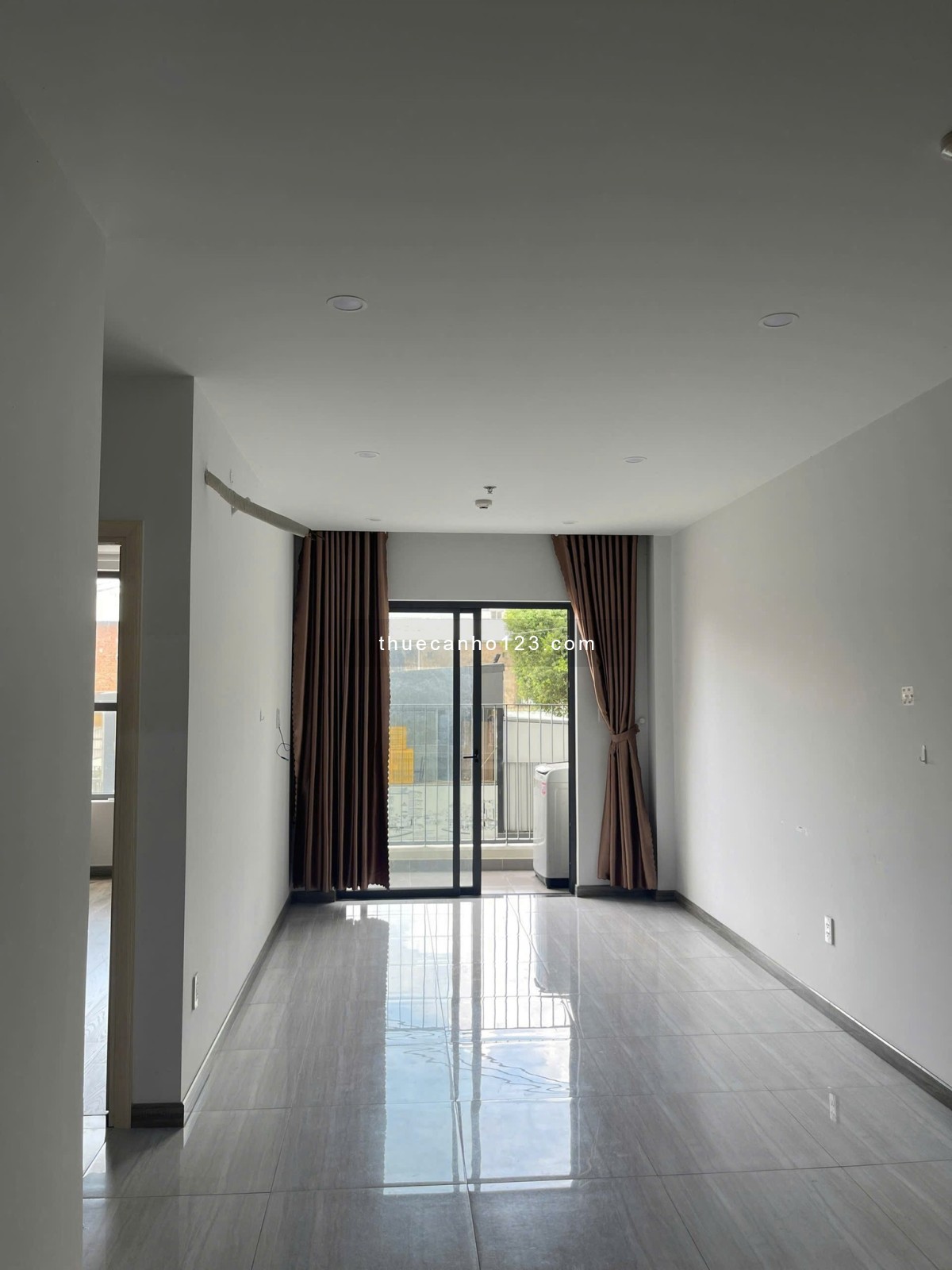 Cho thuê căn hộ & shophouse Bcons Polygon